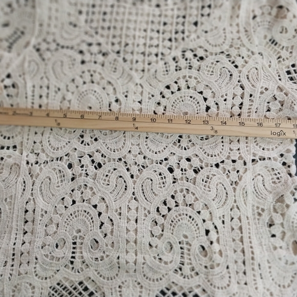 KEREN HART Women Size M Crochet Cream Lace Top - Picture 11 of 16